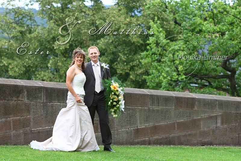 098L2861_an der Mauer.jpg